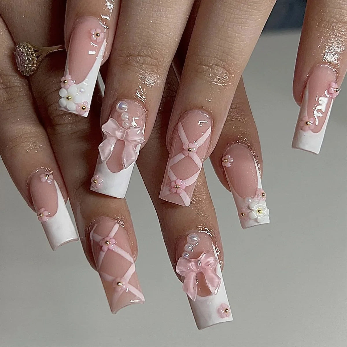 THESA Coffin Luxe Press-On Nail Set